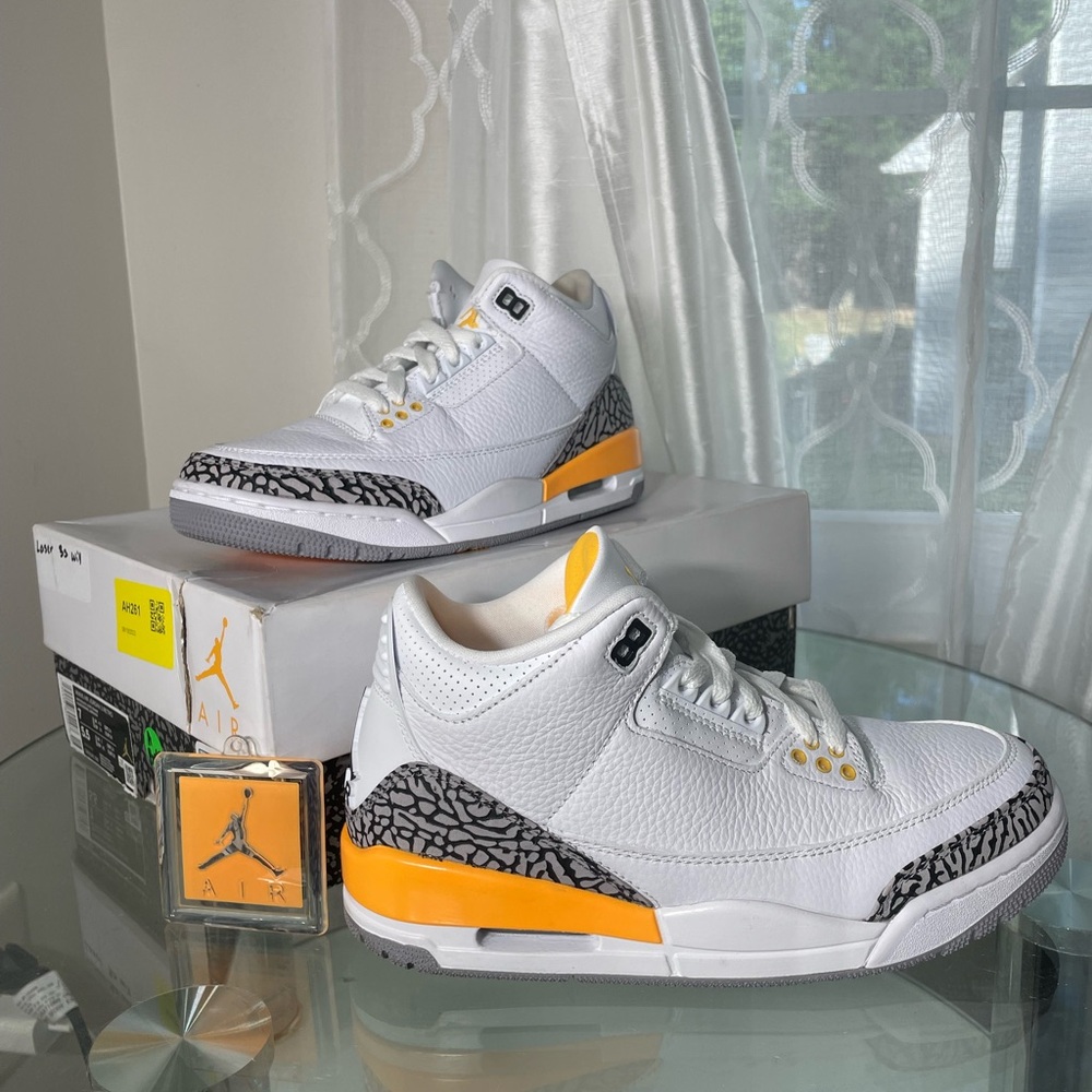 Jordan 3 Retro 'Laser Orange' WMNS (sz 7)